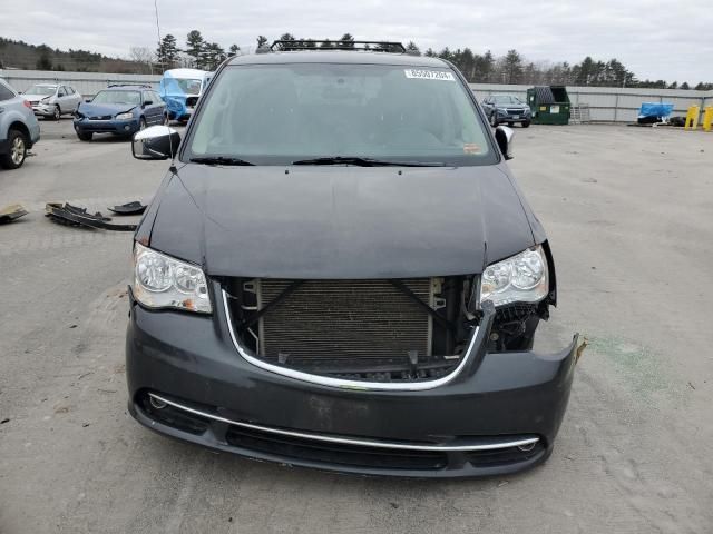 2011 Chrysler Town & Country Touring L