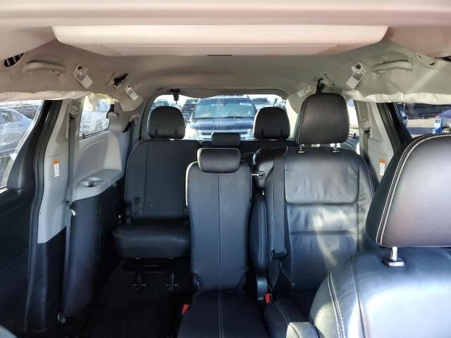 2015 Toyota Sienna Sport