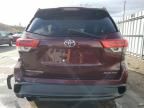 2017 Toyota Highlander SE