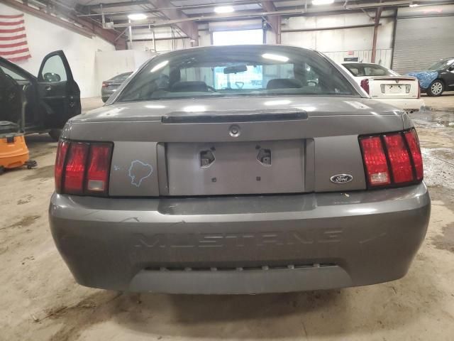 2004 Ford Mustang