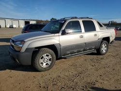 Salvage cars for sale from Copart Chicago: 2004 Chevrolet Avalanche K1500