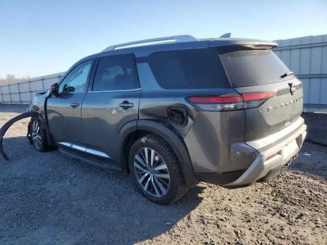 2022 Nissan Pathfinder Platinum