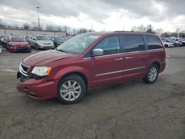 2012 Chrysler Town & Country Touring L