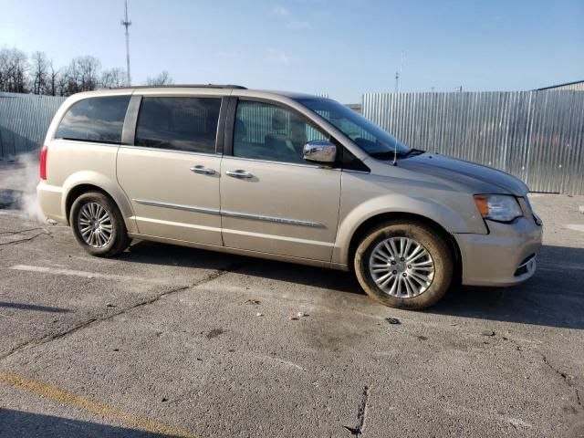 2014 Chrysler Town & Country Touring L