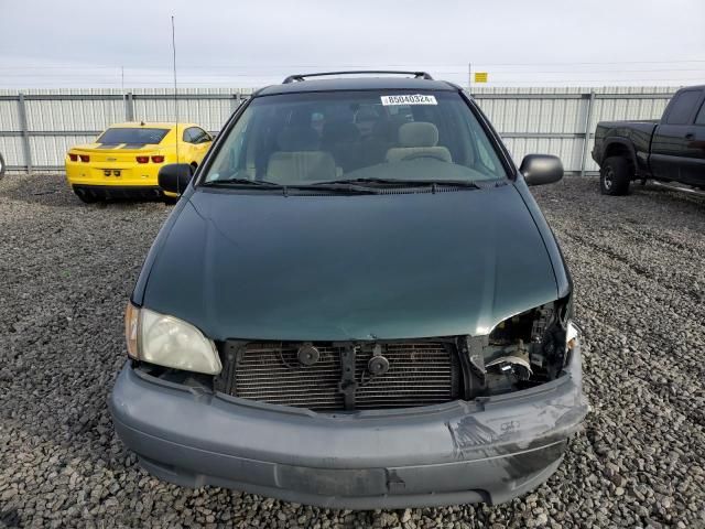 2002 Toyota Sienna CE