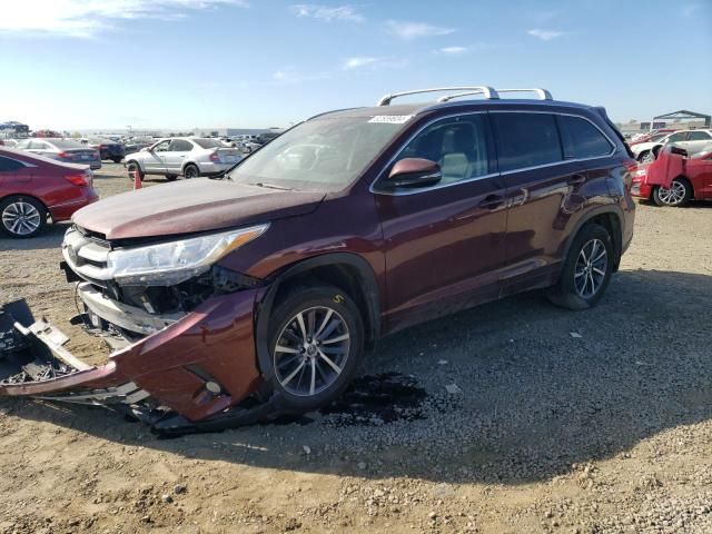 2017 Toyota Highlander SE