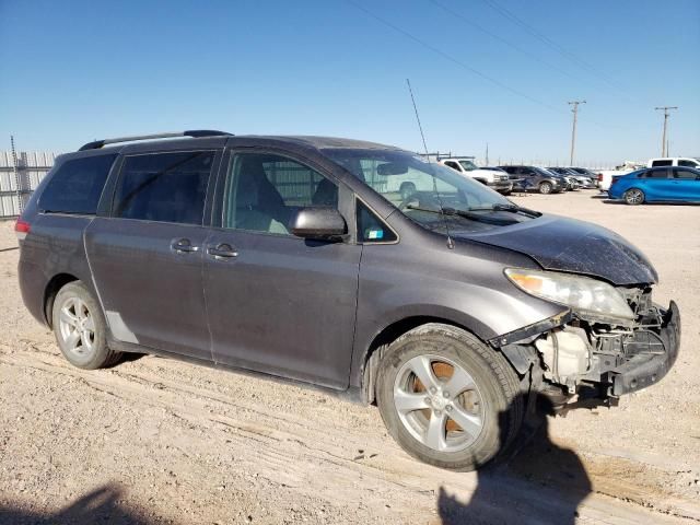 2011 Toyota Sienna LE