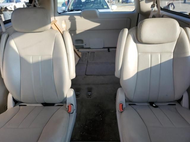 2005 Chrysler Town & Country Touring