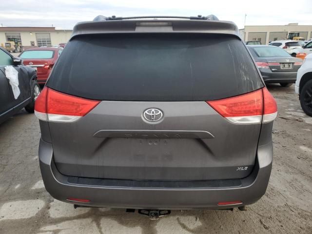 2013 Toyota Sienna XLE