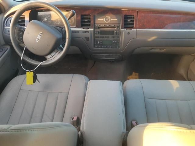 2006 Lincoln Town Car Signature