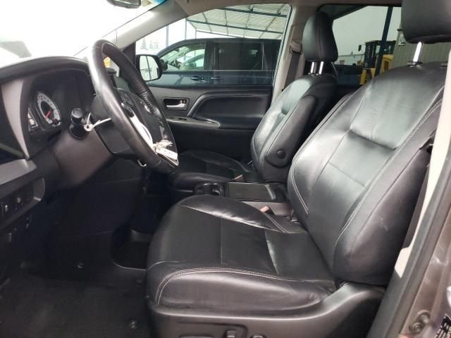 2016 Toyota Sienna SE