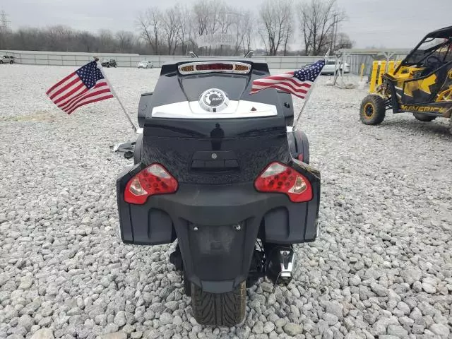 2014 Can-Am Spyder Roadster RT