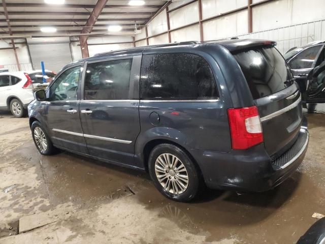 2013 Chrysler Town & Country Touring L