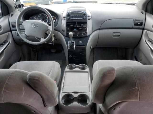 2009 Toyota Sienna CE