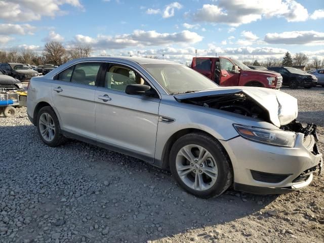 2016 Ford Taurus SE