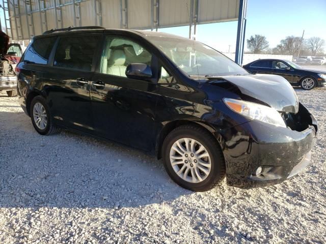 2014 Toyota Sienna XLE