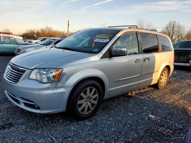 2011 Chrysler Town & Country Touring L