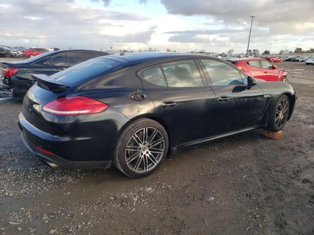 2016 Porsche Panamera 2