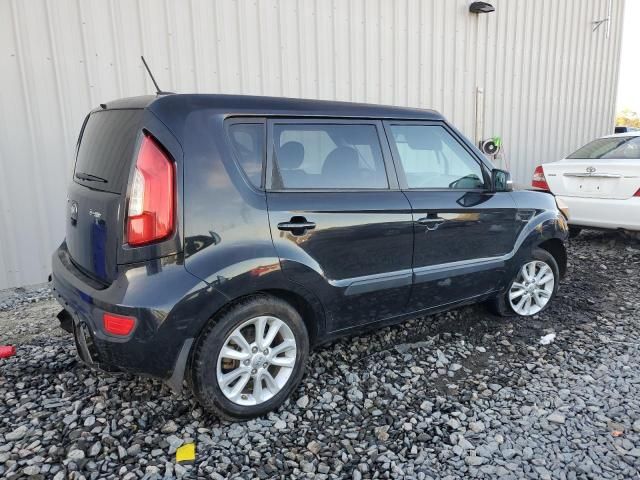 2013 KIA Soul +