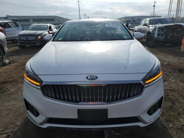 2019 KIA Cadenza Luxury