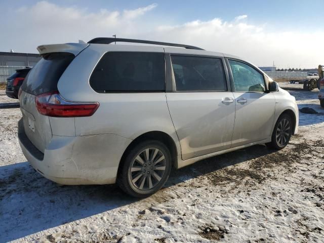 2020 Toyota Sienna XLE