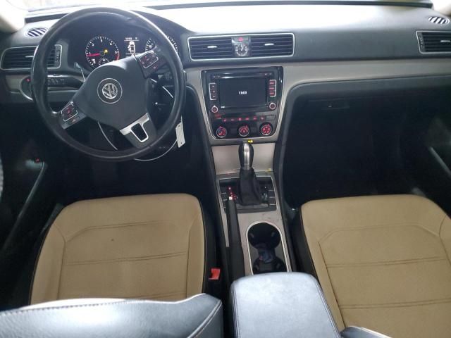 2015 Volkswagen Passat SE