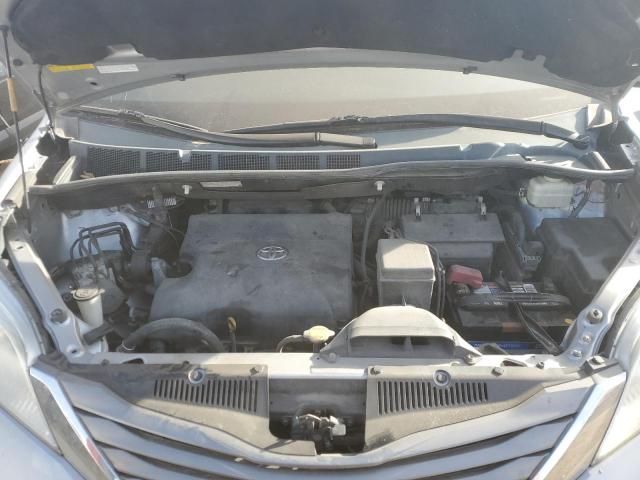 2012 Toyota Sienna XLE