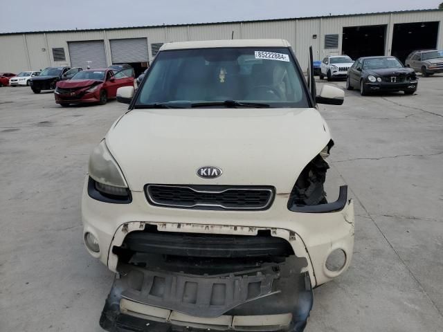 2013 KIA Soul +