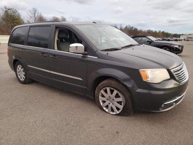 2011 Chrysler Town & Country Touring L