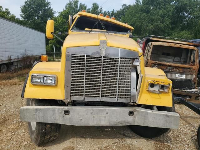 2000 Kenworth Construction W900