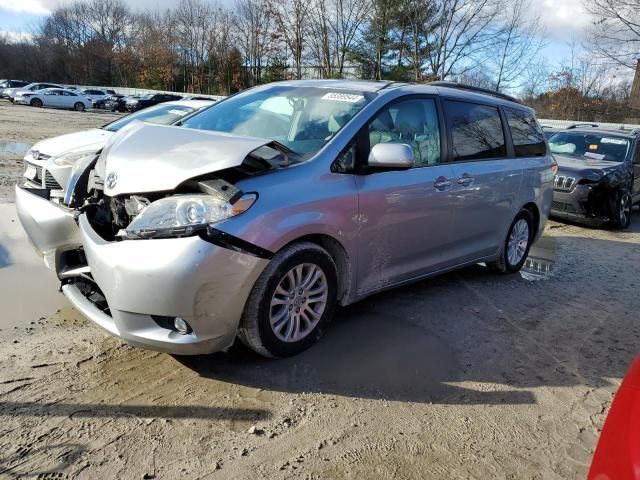 2012 Toyota Sienna XLE