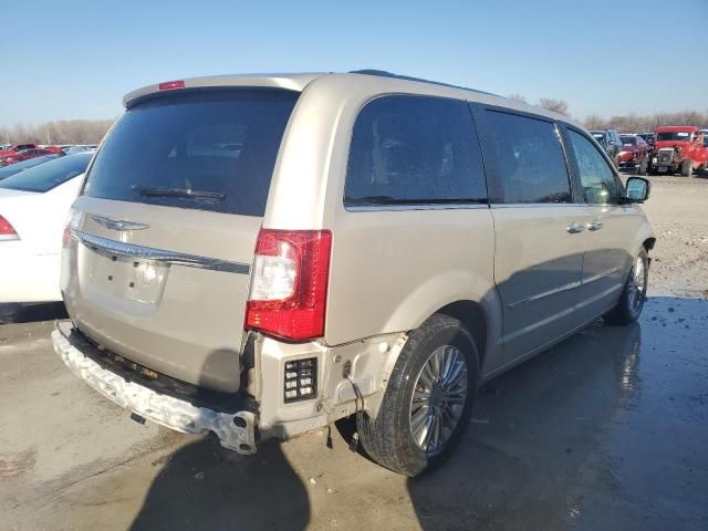 2013 Chrysler Town & Country Touring L