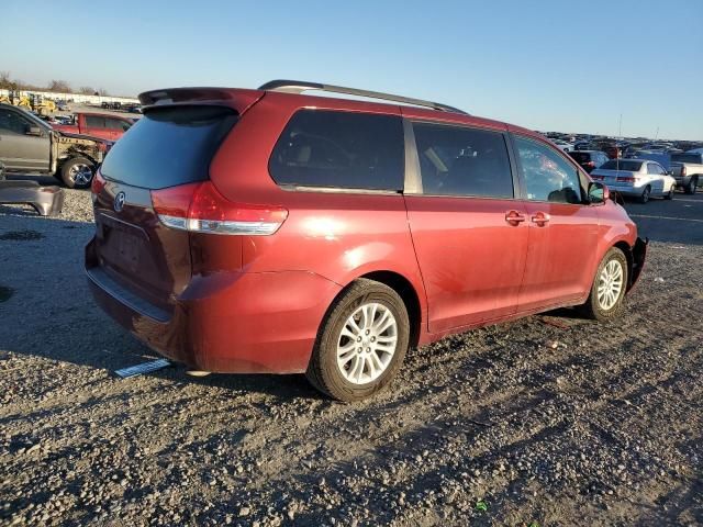 2012 Toyota Sienna XLE