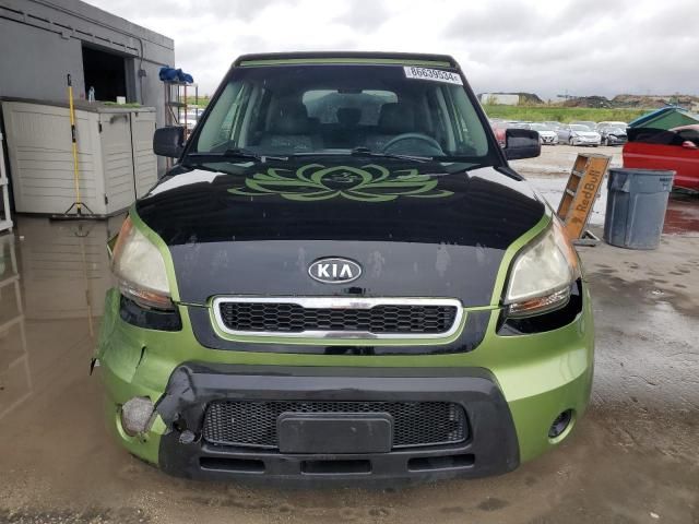 2010 KIA Soul +