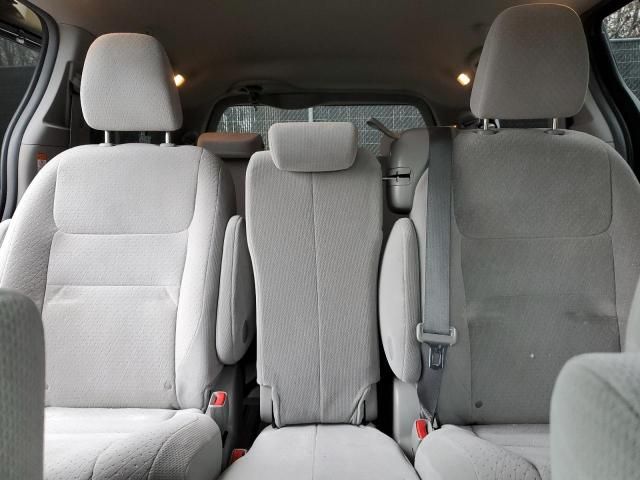 2015 Toyota Sienna LE