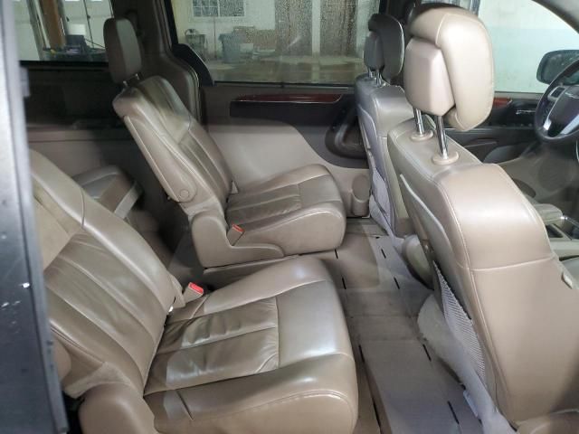 2015 Chrysler Town & Country Limited Platinum