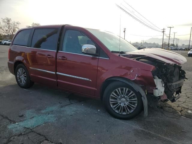 2014 Chrysler Town & Country Touring L