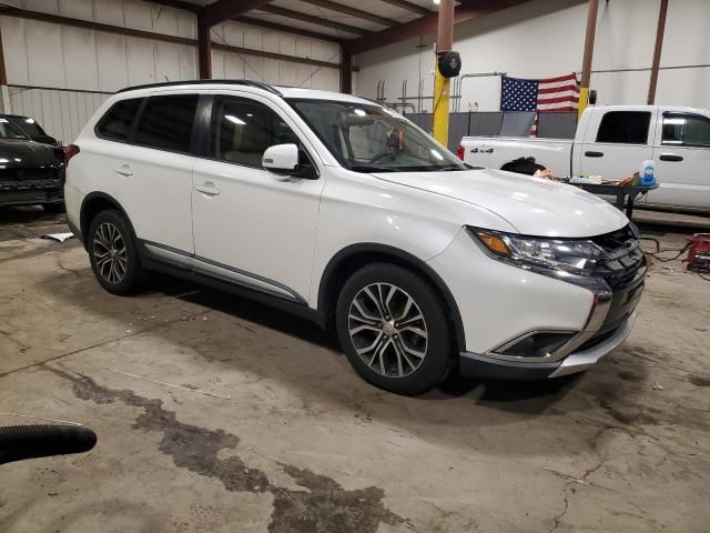 2016 Mitsubishi Outlander SE