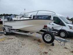 Boston Whaler Vehiculos salvage en venta: 2004 Boston Whaler Boat W TRL