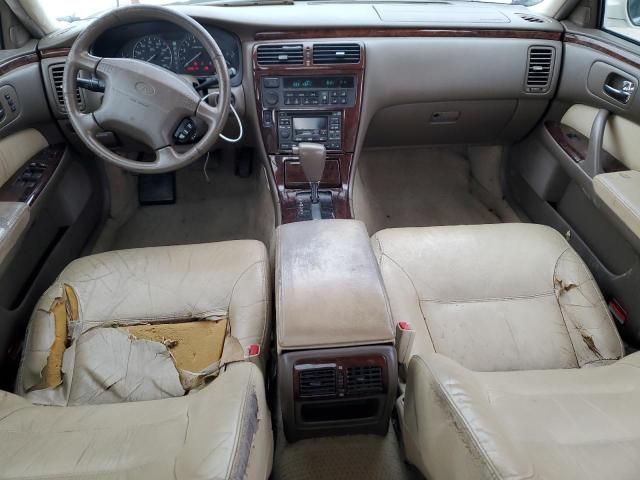 1998 Infiniti Q45 Base