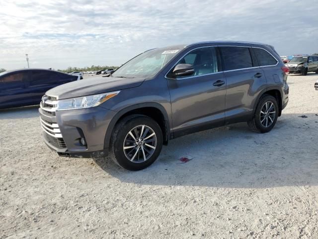 2019 Toyota Highlander SE