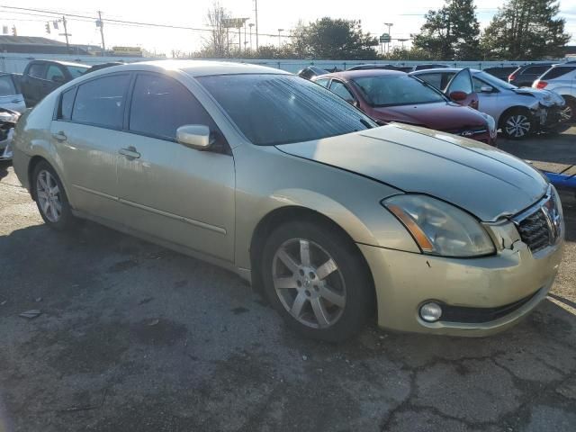 2004 Nissan Maxima SE