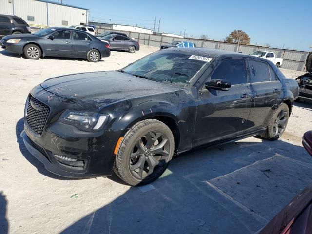 2023 Chrysler 300 Touring L