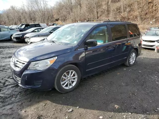 2012 Volkswagen Routan SE