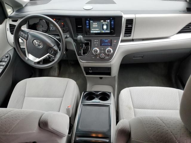 2015 Toyota Sienna LE