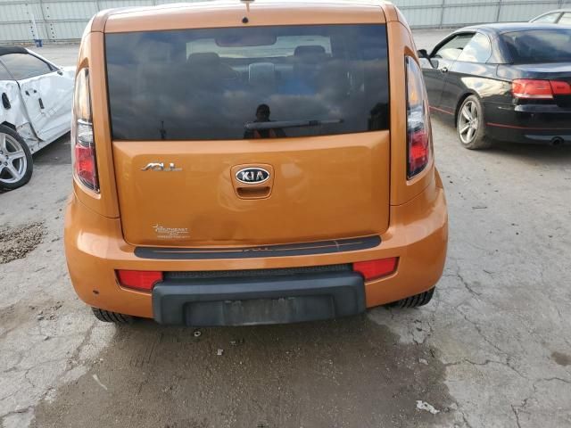 2011 KIA Soul +