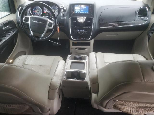 2011 Chrysler Town & Country Touring L