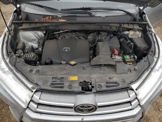 2017 Toyota Highlander SE