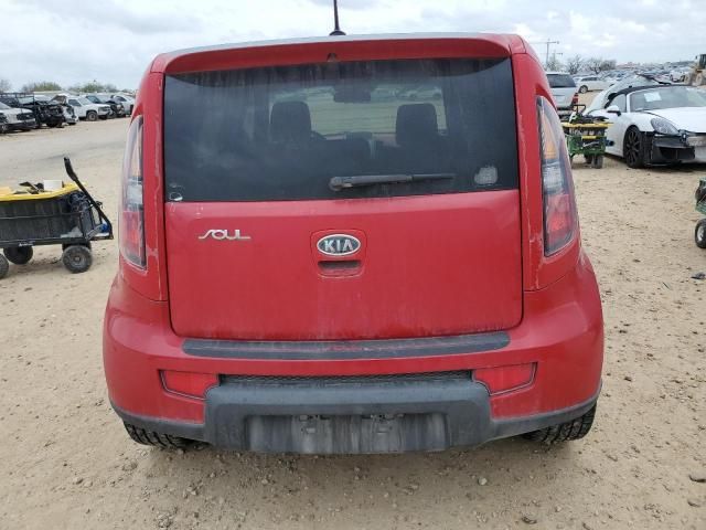 2010 KIA Soul +