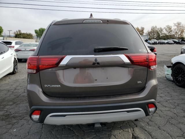 2020 Mitsubishi Outlander SE